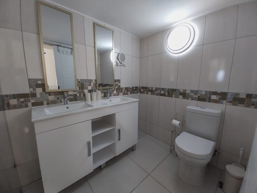 5 Bedroom Property for Sale in Meerhof North West